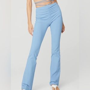 NWOT Alo Yoga Airbrush High-Waist Cinch Flare Legging, Size M